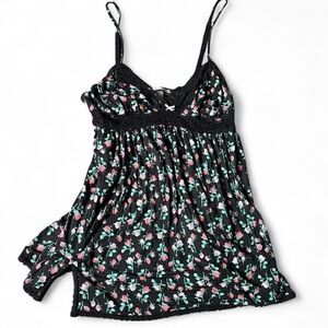 Victoria's Secret y2k Strawberry Floral Top 🍓🥀